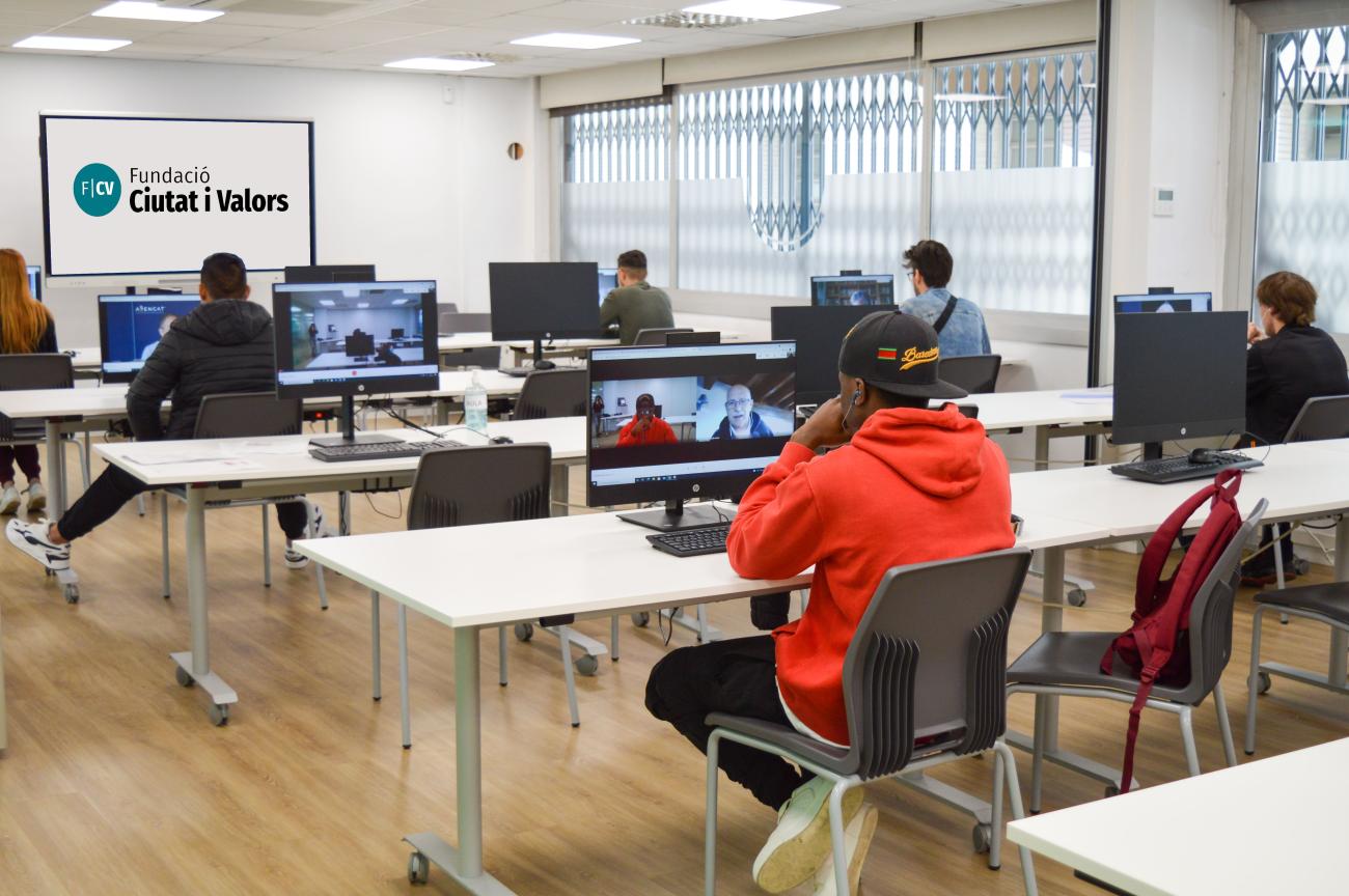 Imatge de iversos públics, serveis d'inserció laboral i sensibilització